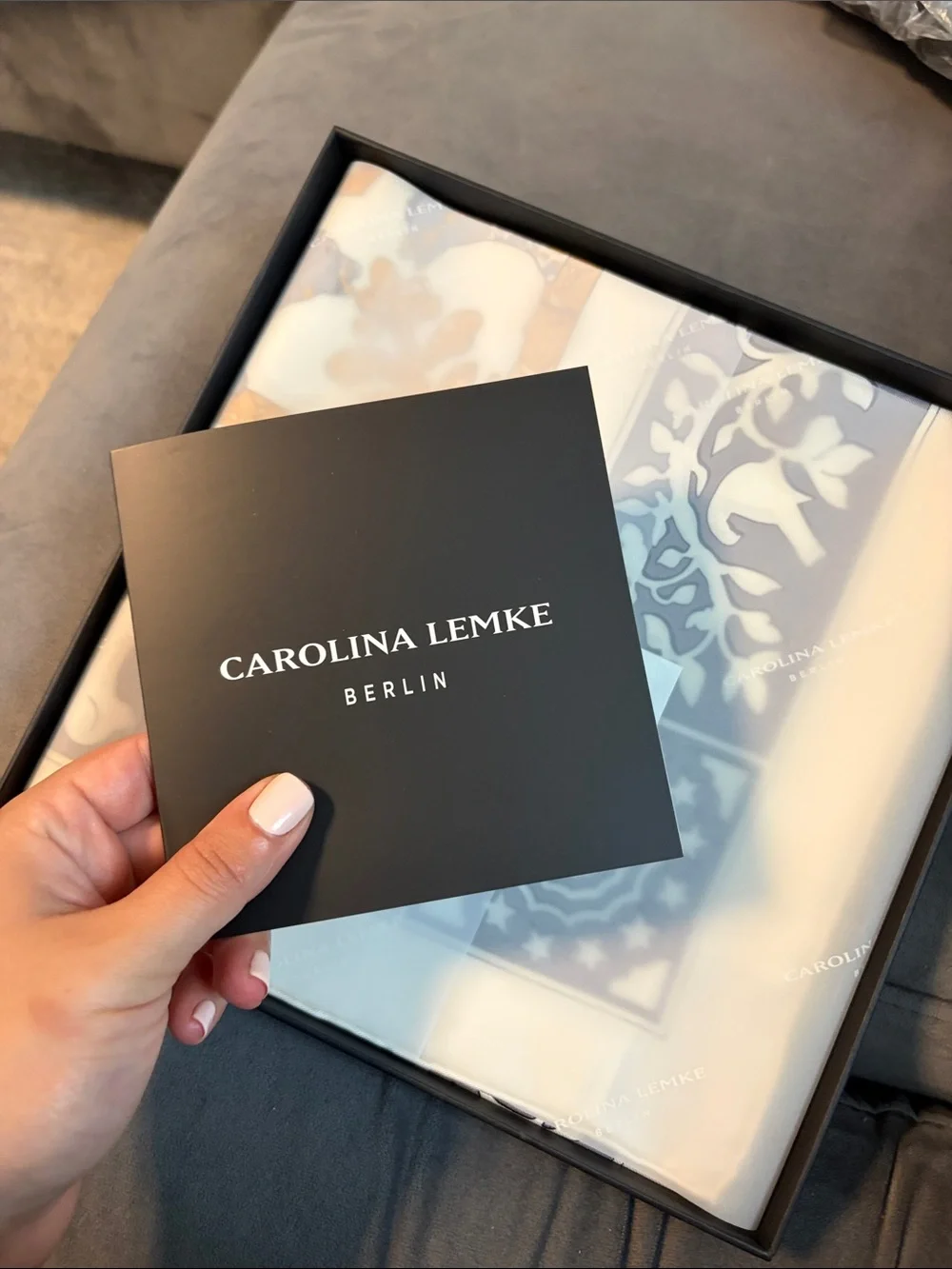 Luxury Mulberry silk scarf with gift box Carolina Lemke